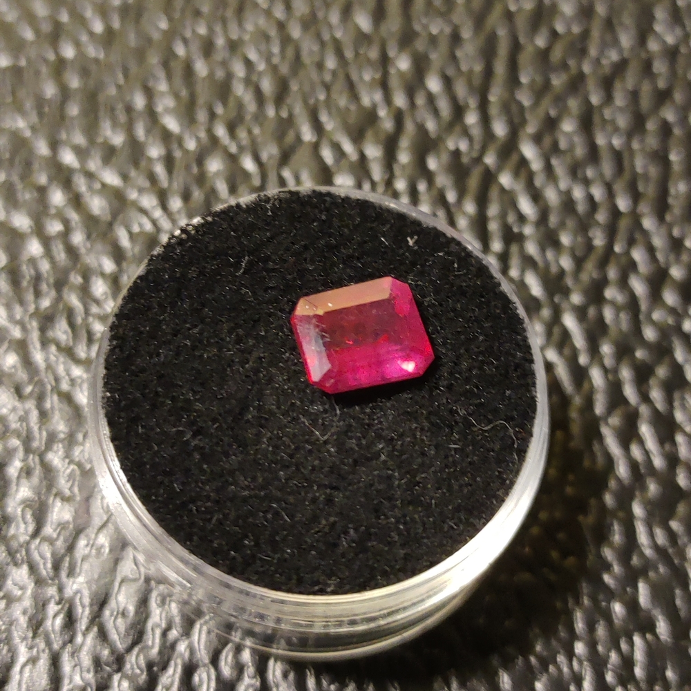 Faceted Red Pink Ruby Gemstone #83